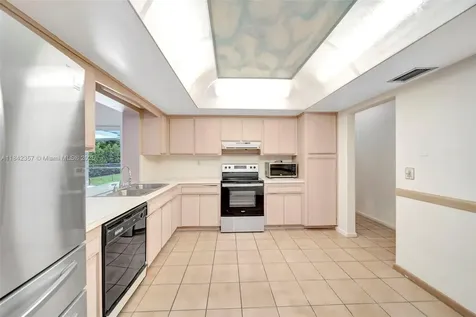 1741 NW 86th Avenue Pembroke Pines FL 33024
