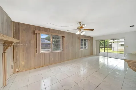 1741 NW 86th Avenue Pembroke Pines FL 33024