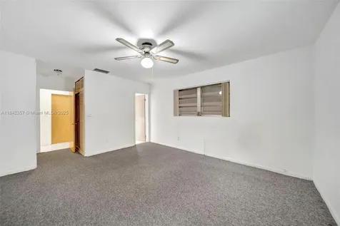 1741 NW 86th Avenue Pembroke Pines FL 33024