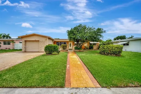 1741 NW 86th Avenue Pembroke Pines FL 33024