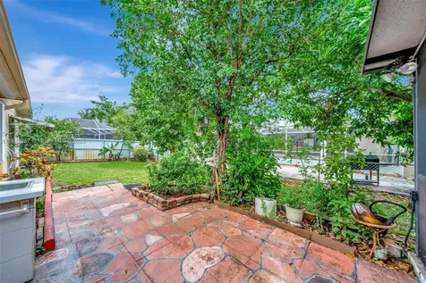 1741 NW 86th Avenue Pembroke Pines FL 33024