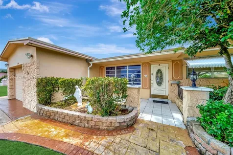 1741 NW 86th Avenue Pembroke Pines FL 33024