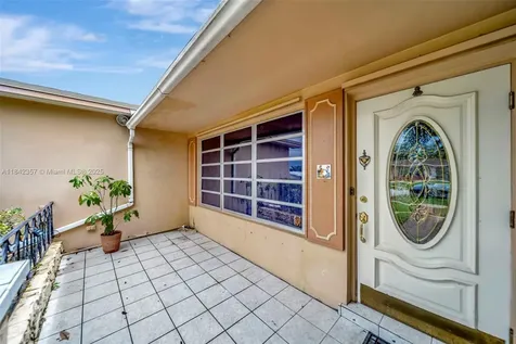 1741 NW 86th Avenue Pembroke Pines FL 33024