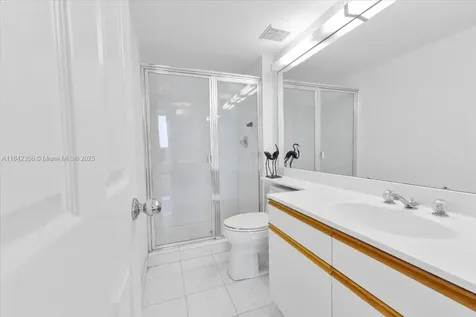 3500 Mystic Pointe Drive Aventura FL 33180
