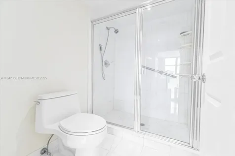 3500 Mystic Pointe Drive Aventura FL 33180