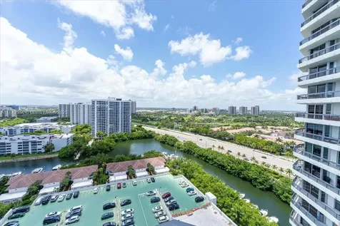 3500 Mystic Pointe Drive Aventura FL 33180