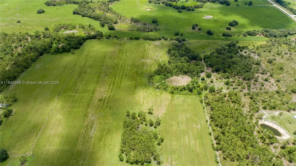 1432 Silver Lake Road Other City - In The State Of Florida FL 33935