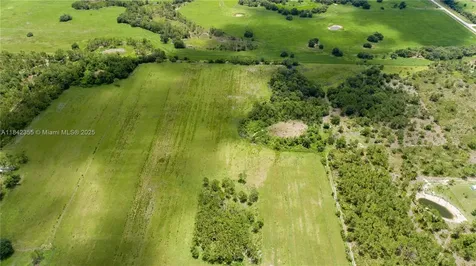 1432 Silver Lake Road Other City - In The State Of Florida FL 33935