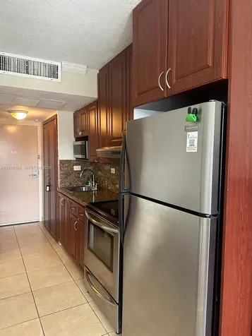 19201 Collins Avenue Sunny Isles Beach FL 33160