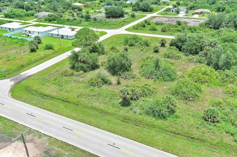 841 Milwaukee Boulevard Lehigh Acres FL 33974