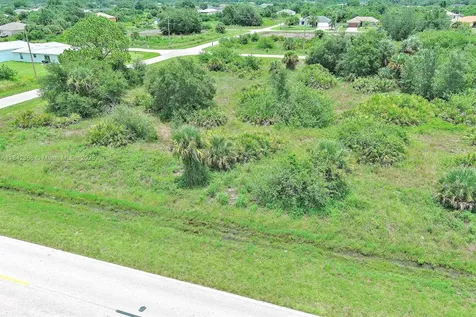 841 Milwaukee Boulevard Lehigh Acres FL 33974