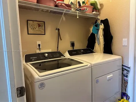 413 SW 43rd Terrace Cape Coral FL 33914