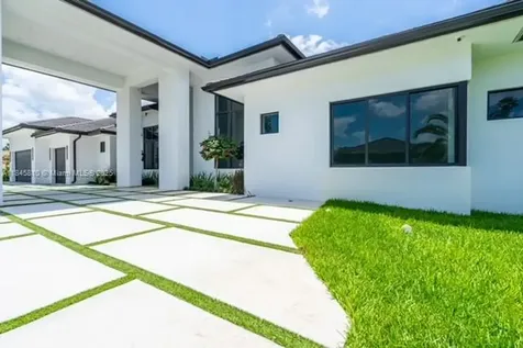 2610 SW 130th Avenue Miami FL 33175