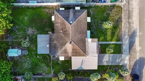 1235 NW 86th Street Miami FL 33147