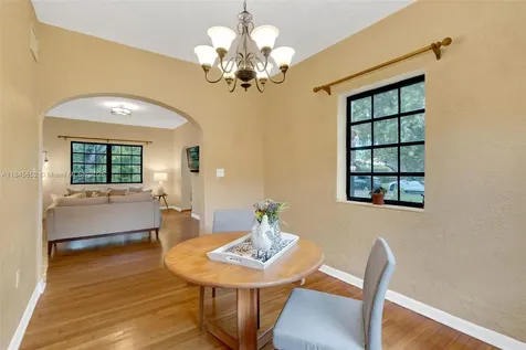 425 Cadagua Avenue Coral Gables FL 33146