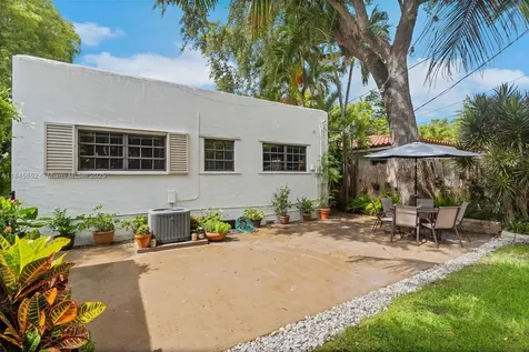 425 Cadagua Avenue Coral Gables FL 33146