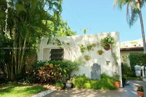 425 Cadagua Avenue Coral Gables FL 33146