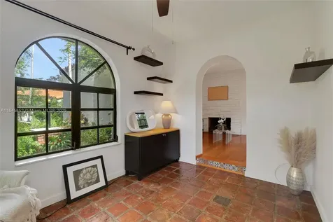 425 Cadagua Avenue Coral Gables FL 33146