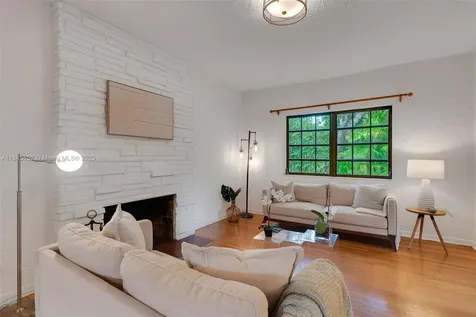 425 Cadagua Avenue Coral Gables FL 33146