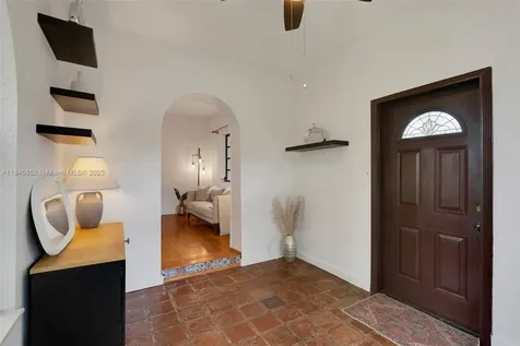 425 Cadagua Avenue Coral Gables FL 33146