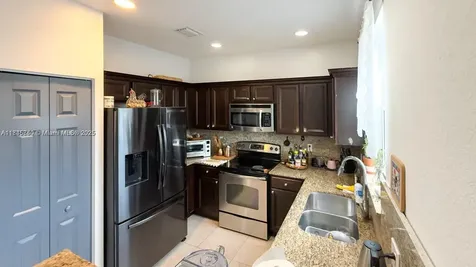 1001 NE 208th Street Miami FL 33179