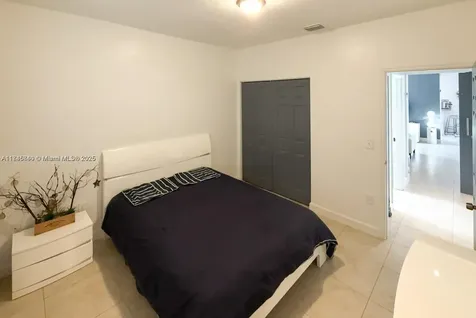 1001 NE 208th Street Miami FL 33179