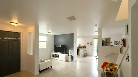 1001 NE 208th Street Miami FL 33179