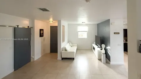 1001 NE 208th Street Miami FL 33179