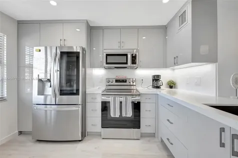2101 Lucaya Bend Coconut Creek FL 33066