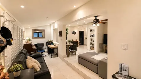 117 W 34th Street Hialeah FL 33012
