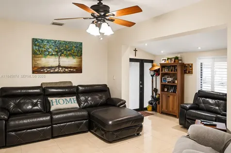 117 W 34th Street Hialeah FL 33012