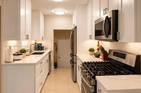 117 W 34th Street Hialeah FL 33012