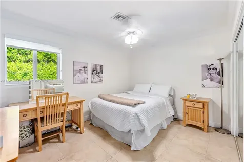 6960 SW 148th Terrace Palmetto Bay FL 33158