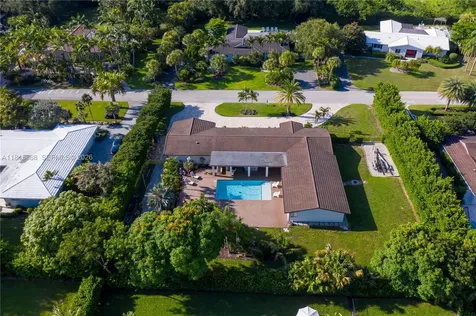6960 SW 148th Terrace Palmetto Bay FL 33158