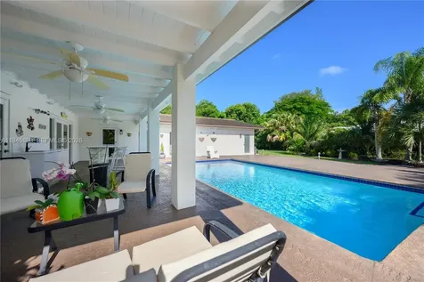 6960 SW 148th Terrace Palmetto Bay FL 33158
