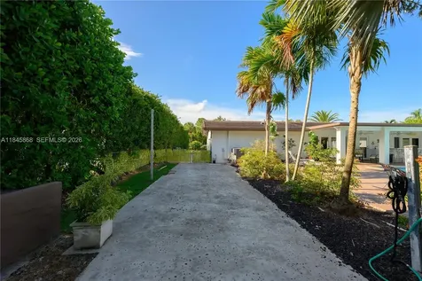 6960 SW 148th Terrace Palmetto Bay FL 33158