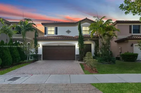 8878 W 33rd Avenue Hialeah FL 33018