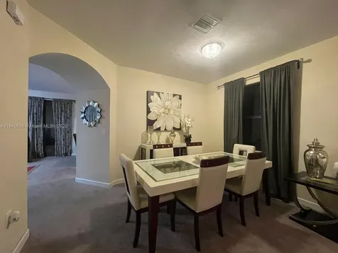 8878 W 33rd Avenue Hialeah FL 33018