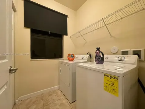 8878 W 33rd Avenue Hialeah FL 33018