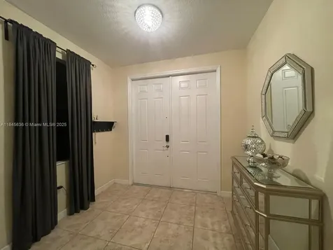 8878 W 33rd Avenue Hialeah FL 33018