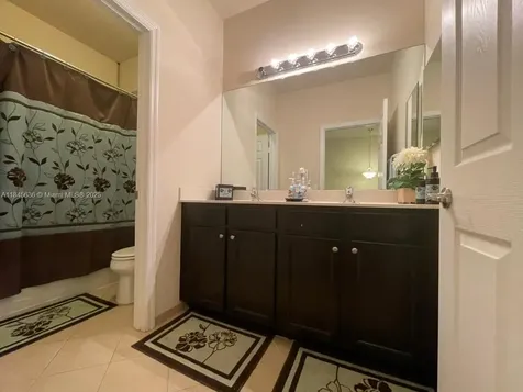 8878 W 33rd Avenue Hialeah FL 33018