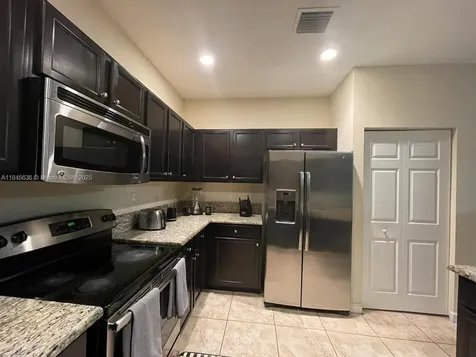8878 W 33rd Avenue Hialeah FL 33018