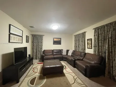 8878 W 33rd Avenue Hialeah FL 33018