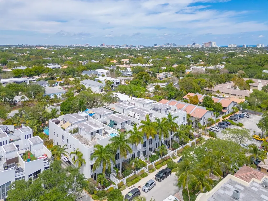 811 SE 12th Court Fort Lauderdale FL 33316