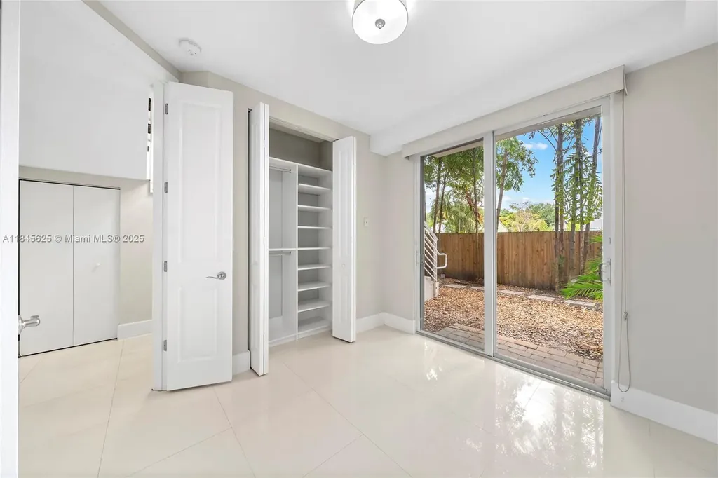 811 SE 12th Court Fort Lauderdale FL 33316