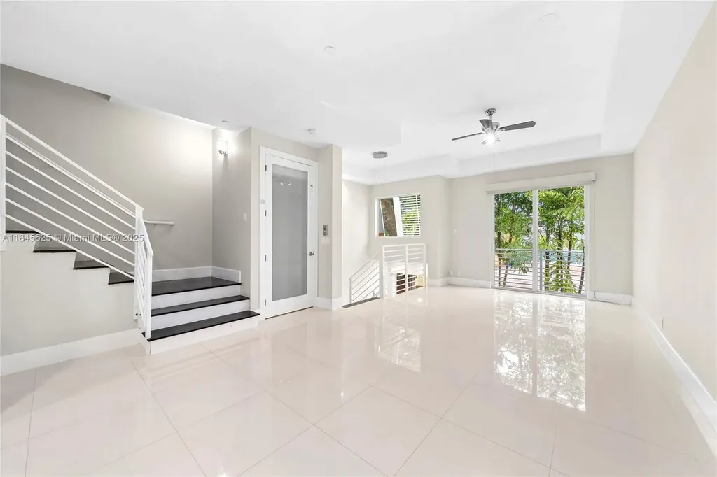 811 SE 12th Court Fort Lauderdale FL 33316