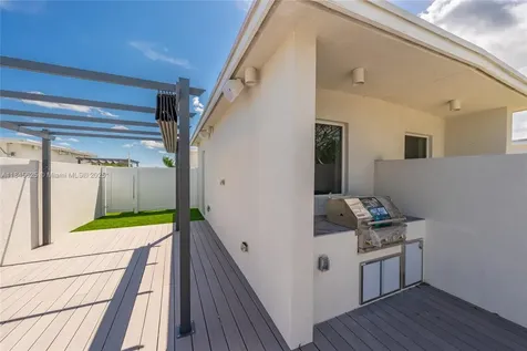 811 SE 12th Court Fort Lauderdale FL 33316
