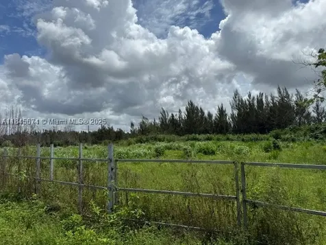 152 Street Unincorporated Dade FL 33187