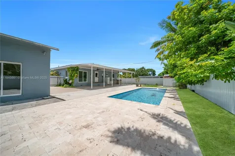 1710 SW 98th Terrace Miramar FL 33025