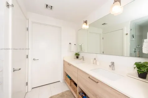 16385 Biscayne Boulevard Sunny Isles Beach FL 33160